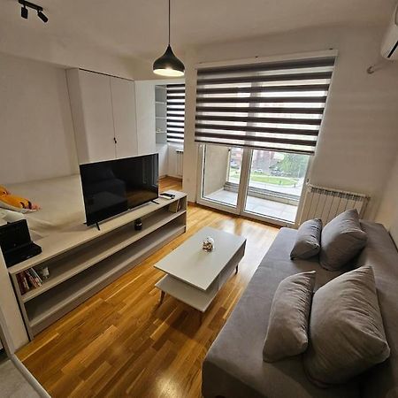 Milo Apartment Skopje Buitenkant foto
